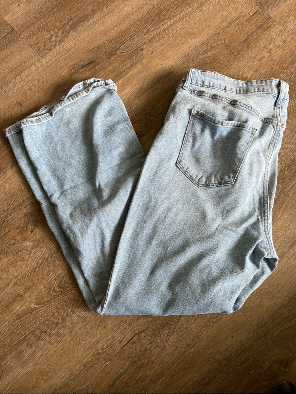 Size 16 Old Navy Light Blue women’s wow flare high waisted Jeans